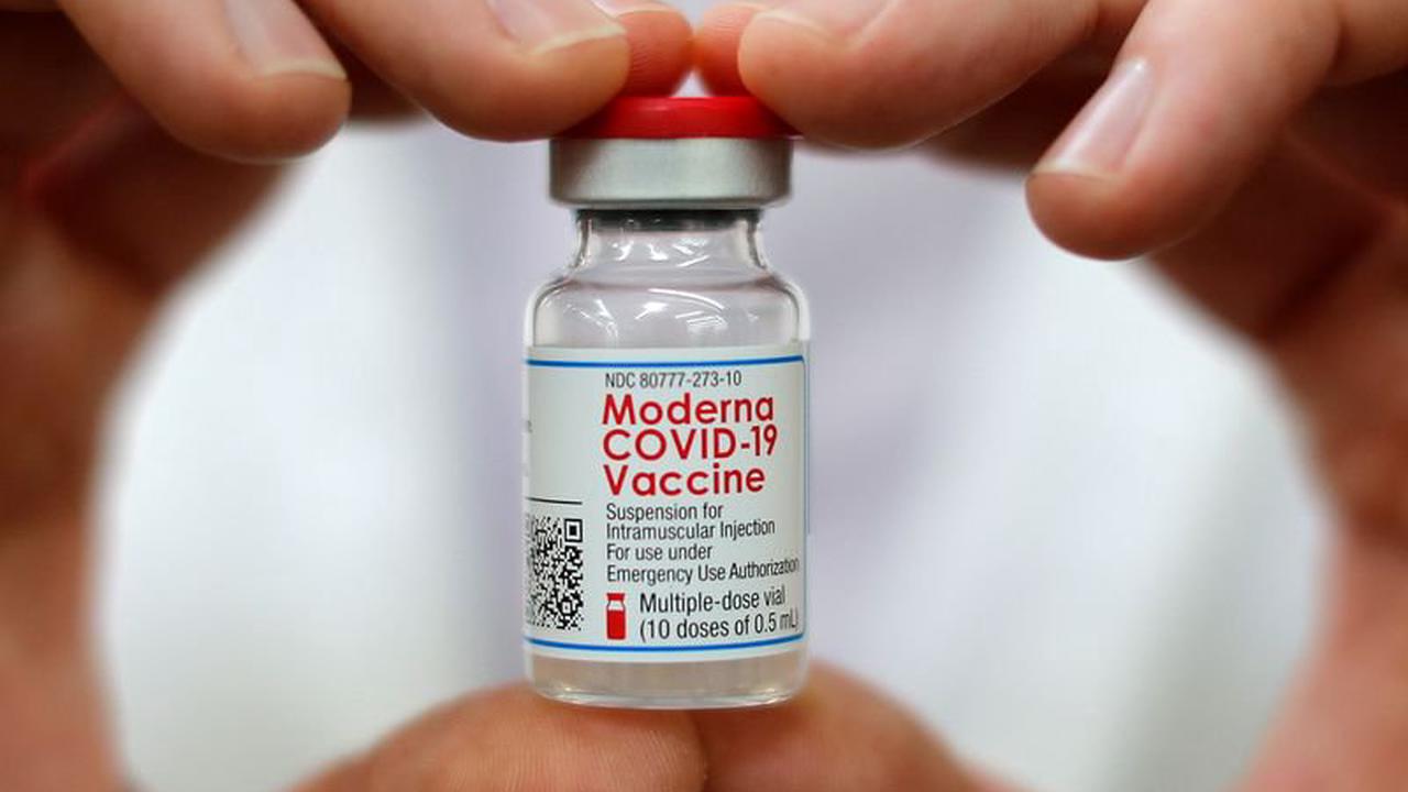 japon retira un lote de vacunas covid-19 de moderna