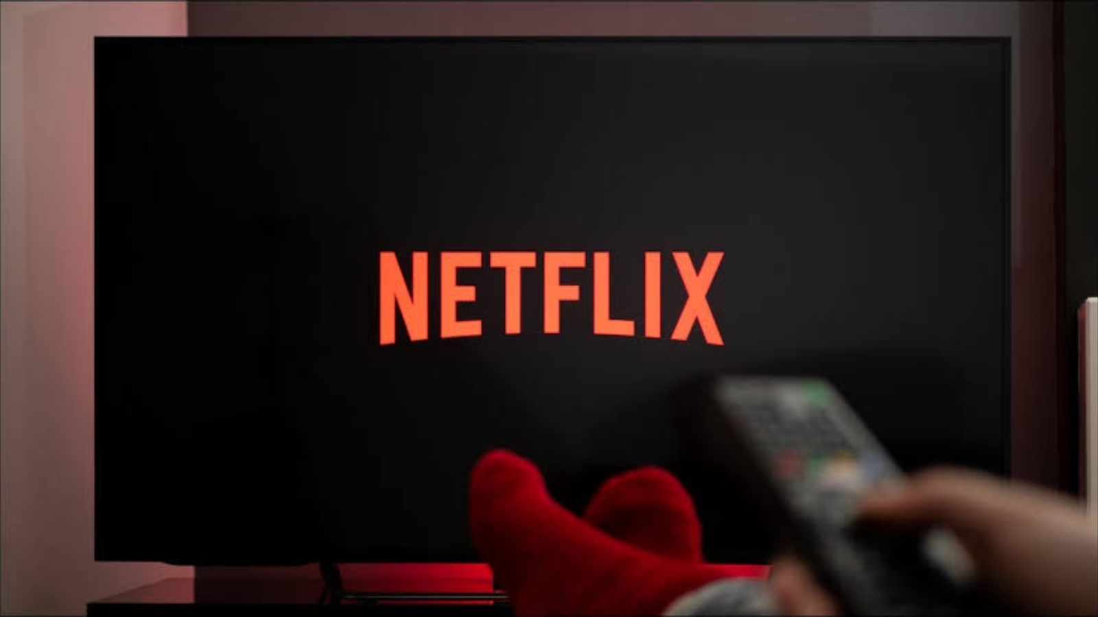 Netflix se desploma, pierde usuarios y bajan sus acciones