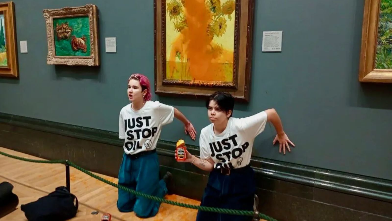 Activistas arrojan sopa sobre cuadro Los Girasoles de Van Gogh