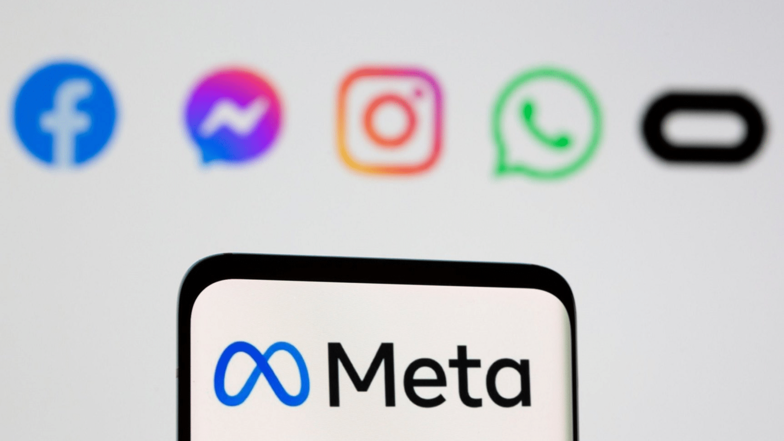 Meta despedirá a 11 mil emplados Facebook Instagram Whatsapp