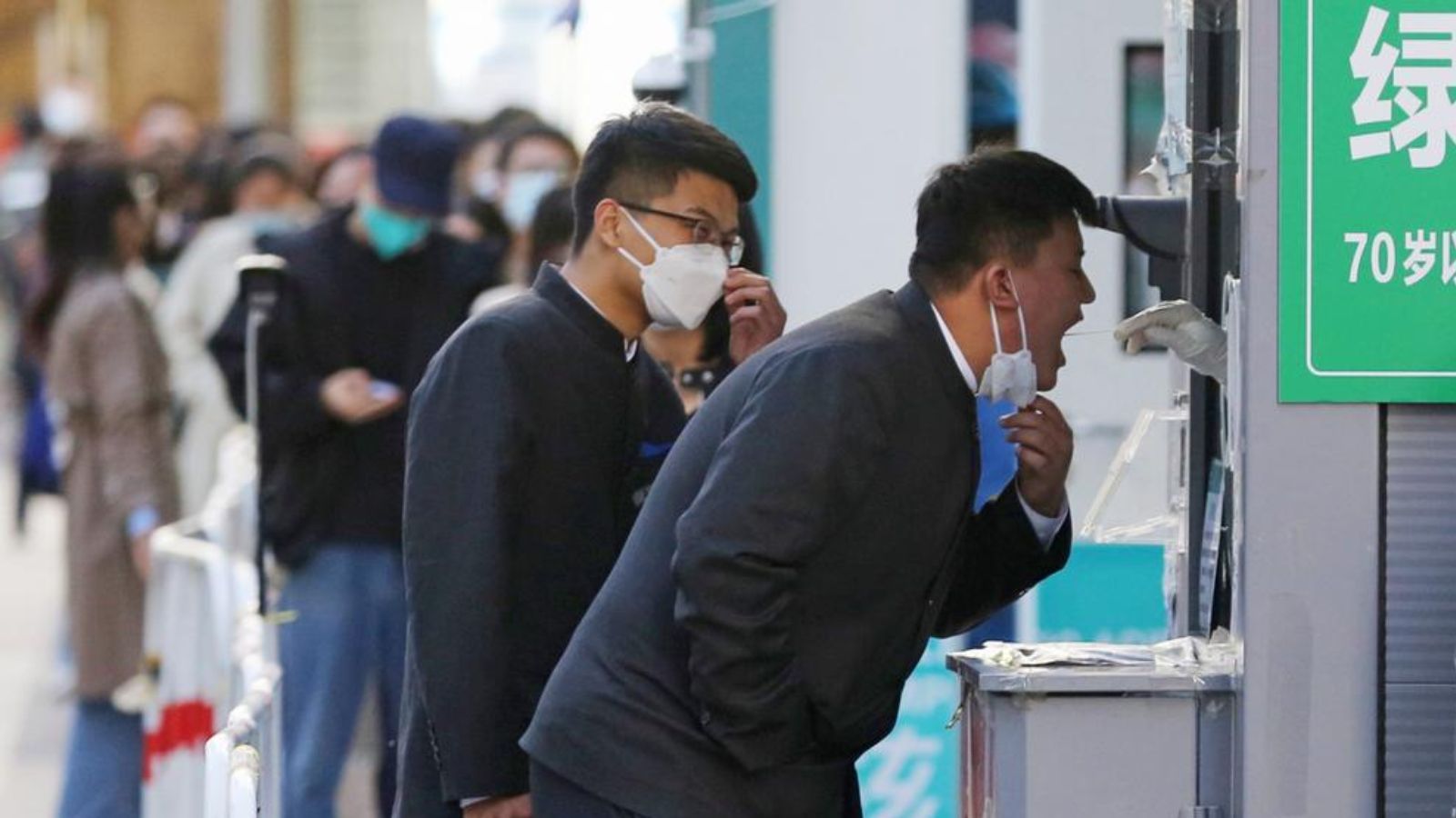 China confina zona donde está una de las fábricas de Apple iPhone