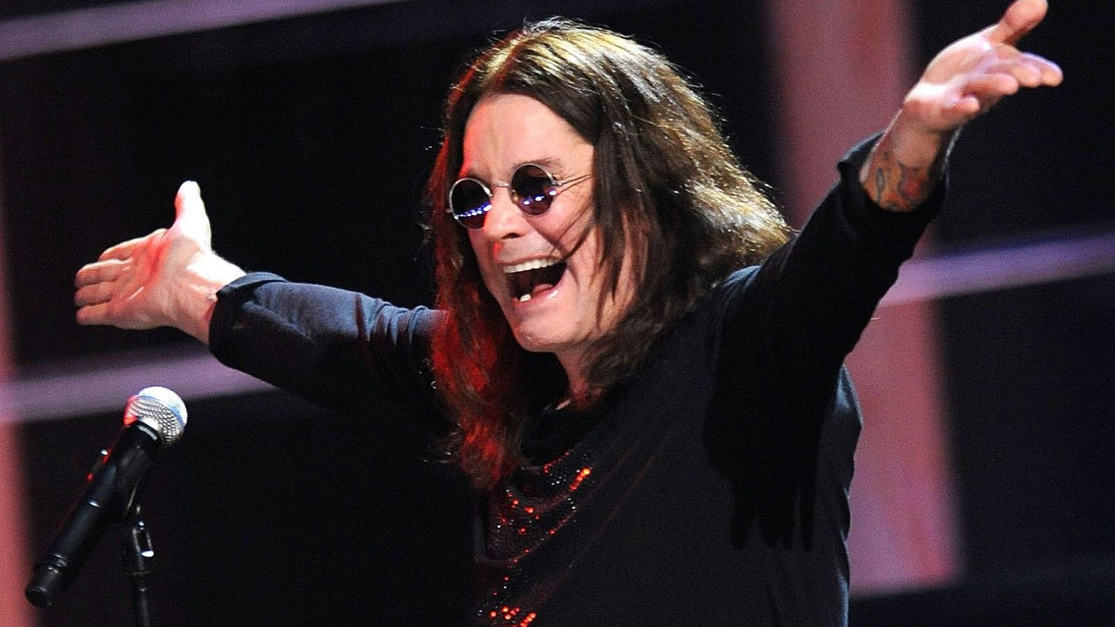 Ozzy Osbourne se retira de los escenarios