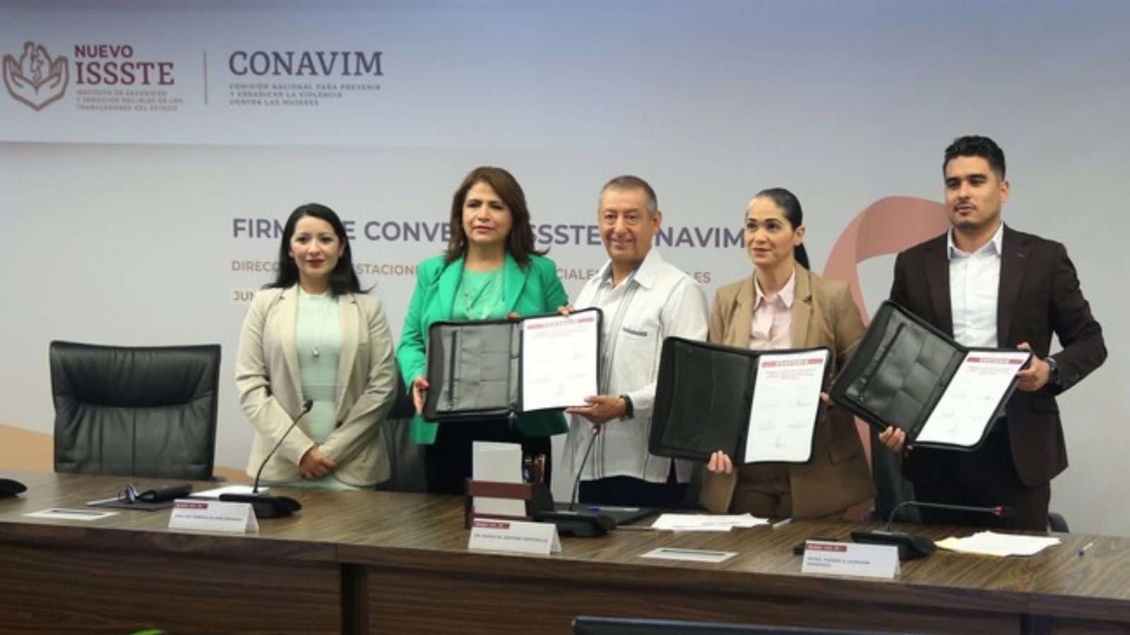 Conavim e Issste firman convenio para prevenir y atender violencias contra mujeres y niñas