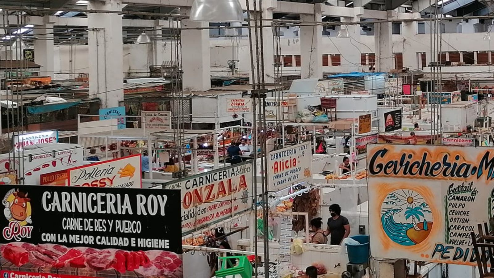 Suman 3 muertos tras tiroteo en mercado de Iguala, Guerrero