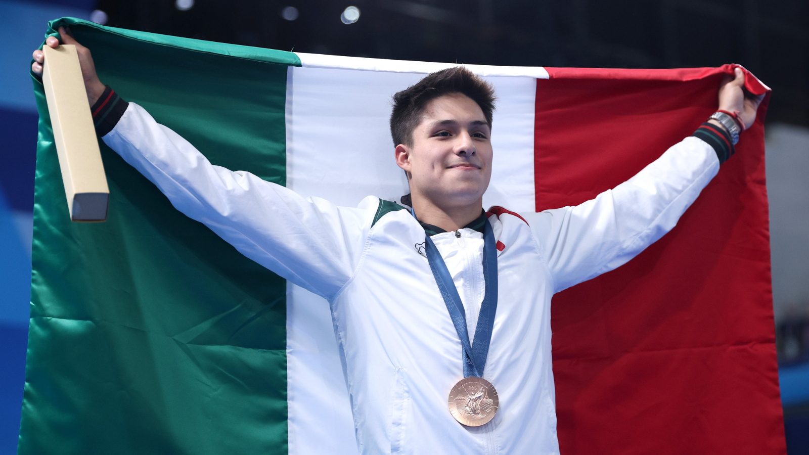 Osmar Olvera gana el bronce en trampolín 3m en Paris 2024