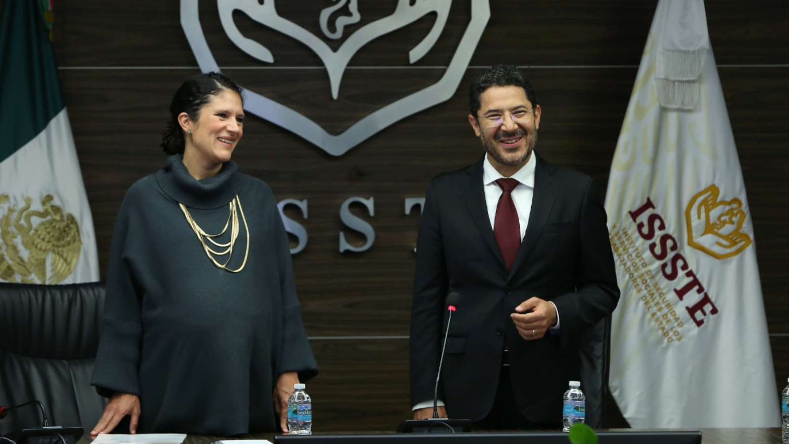 Martí Batres es el nuevo titular del ISSSTE