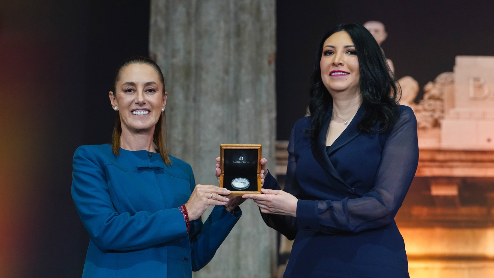 Banxico 100 años banco de méxico Claudia Sheinbaum
