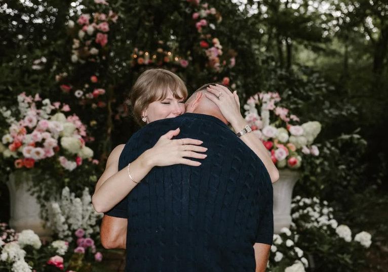 Taylor Swift y Travis Kelce ya están comprometidos