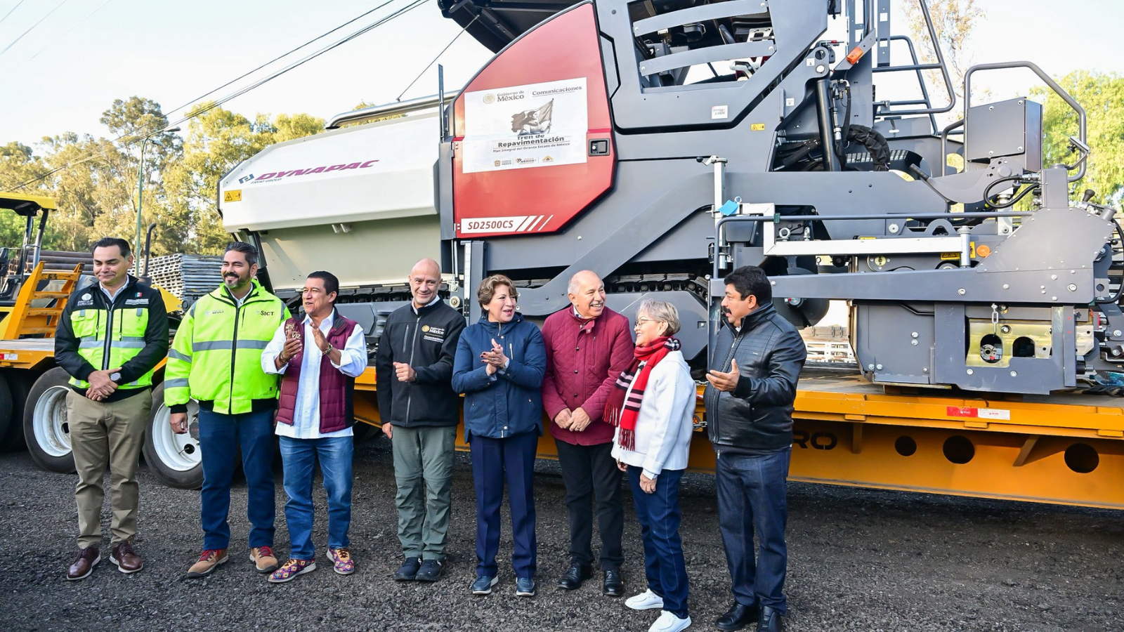 Entregan trenes de pavimentación a municipios del Estado de México