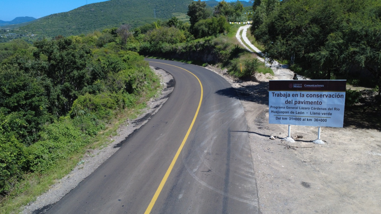 Modernización de 820 km de infraestructura carretera en la Mixteca de Oaxaca presenta avance del 78 sict