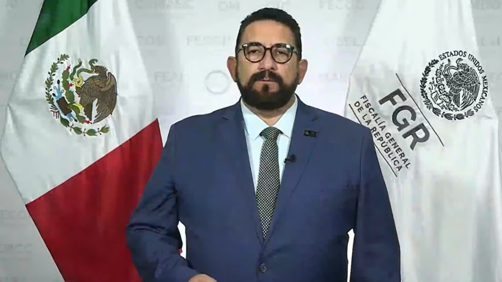 FGR informa de la petición de detención y extradición de 10 funcionarios