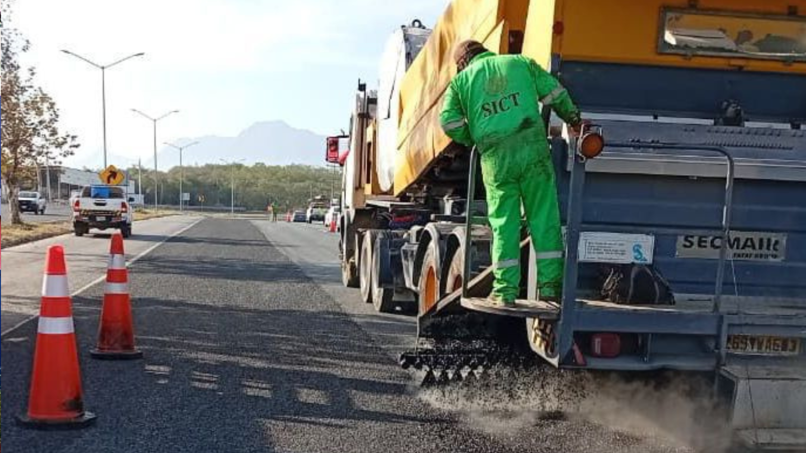 SICT realiza obras de conservación periódica en Carretera Nacional
