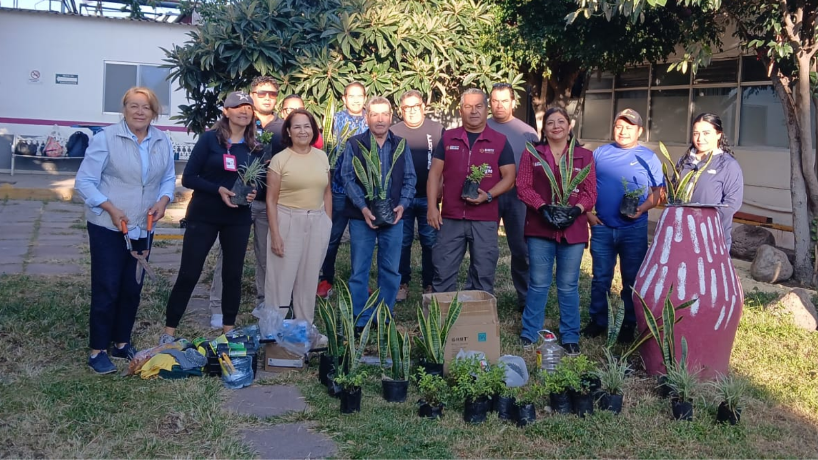 ISSSTE se sumó a la Jornada Nacional de Reforestación del Tequio Elena Arizmendi