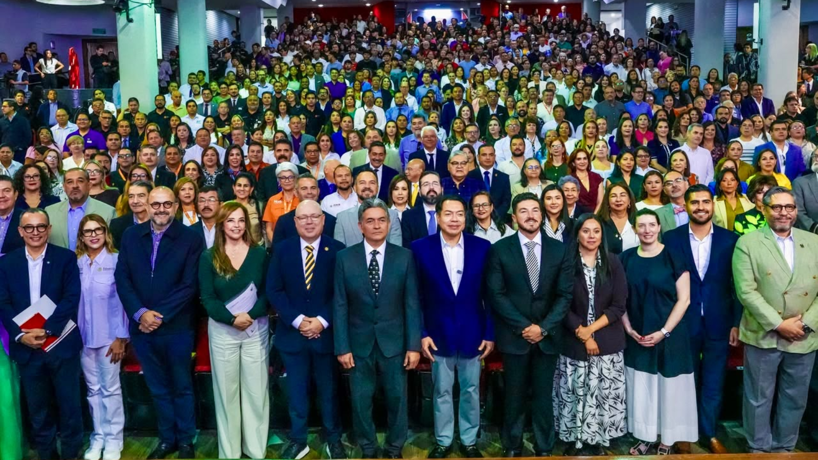 Mario Delgado y Samuel García inauguran foro sobre impacto de dispositivos digitales en escuelas