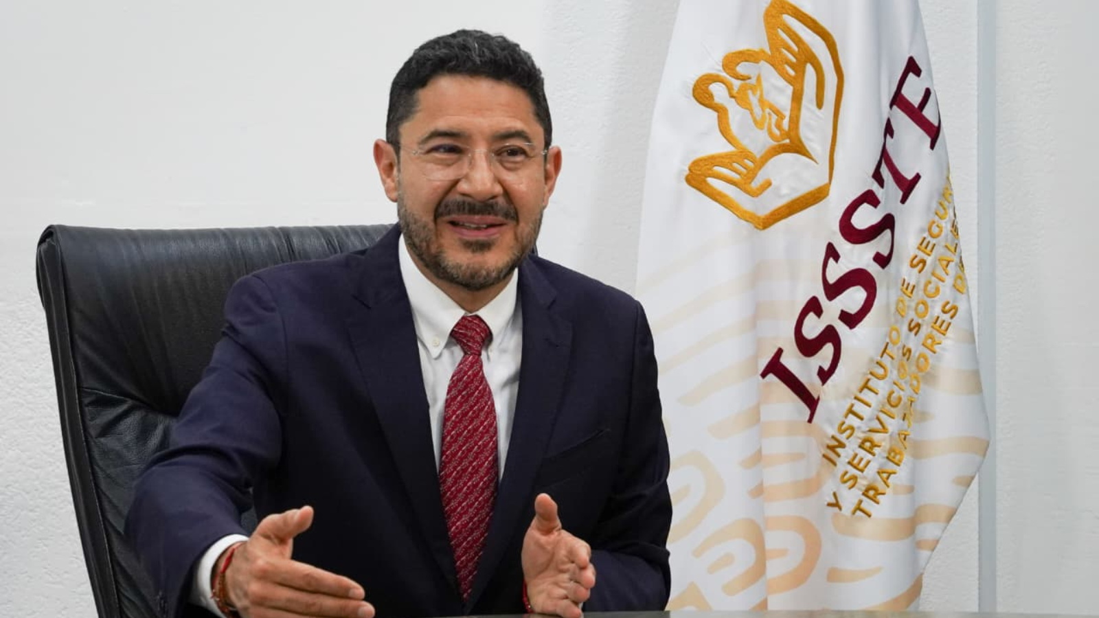 Consigue ISSSTE resolución favorable para ajustar pensión ilegal de más de 322 mil pesos mensuales